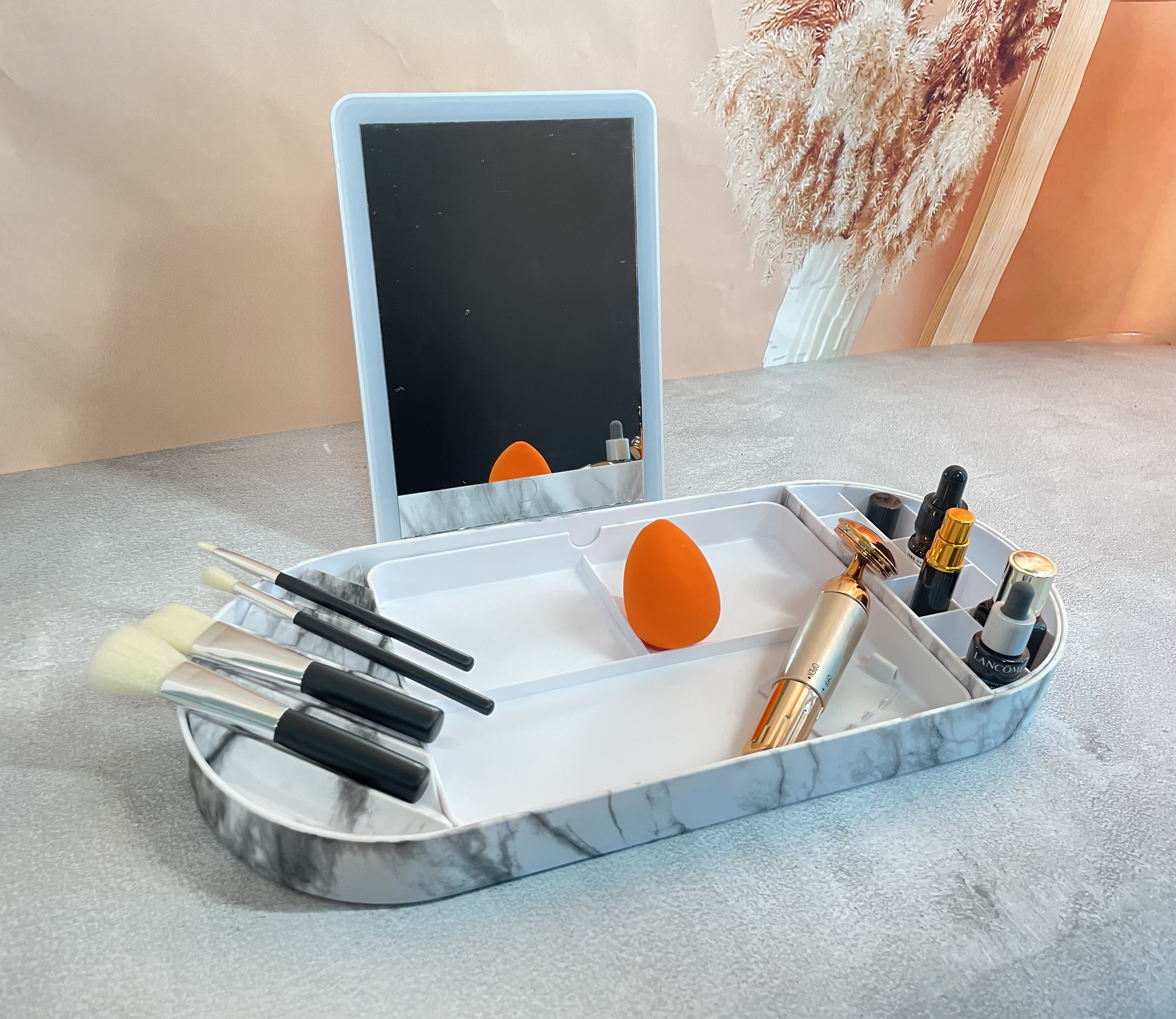 Hot Selling Portable Daily Plastic Frame Makeup Case  with LED Mirror Cosmetic Organizer Box Foldable Mirror For Travel Use